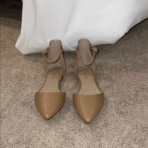 Elegant Tan Women's Shoes